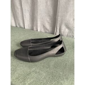 Women’s Crocs Black Ballet Flats – Size 9 – Iconic Comfort Slip-Ons